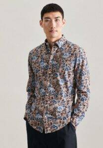 Seidensticker selected FastReactPlan to produce high-quality Shirts.